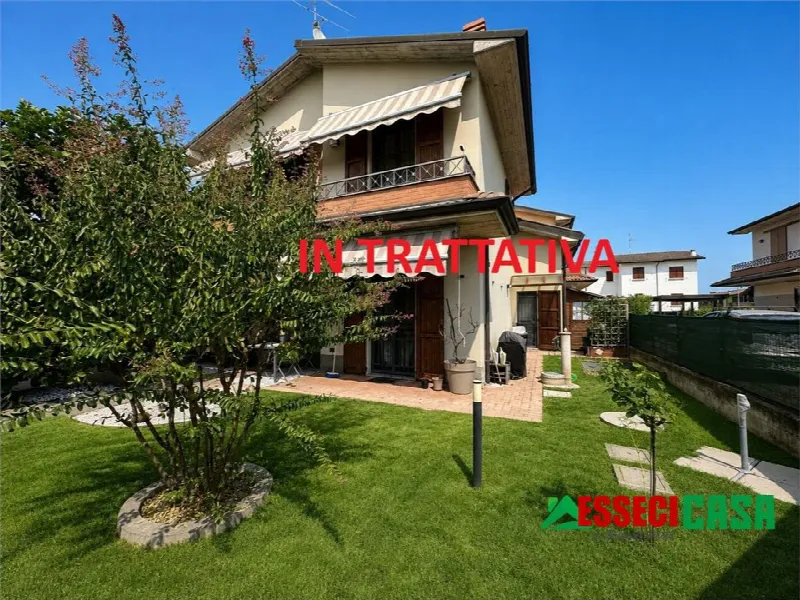 Villa in vendita ad Arzago d'Adda - foto 1