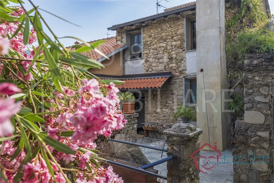 Rustico/Casale in vendita a Ranzo - foto 2