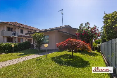 Villa in vendita a Cornaredo - foto 2