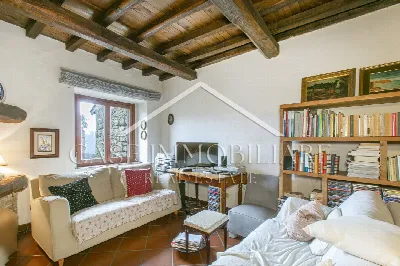 Casa Indipendente in vendita a Sutri - foto 1
