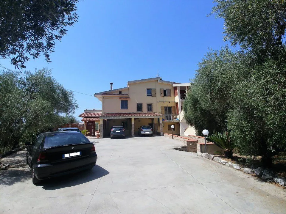 Palazzo/Stabile in vendita a Santi Cosma e Damiano - foto 4