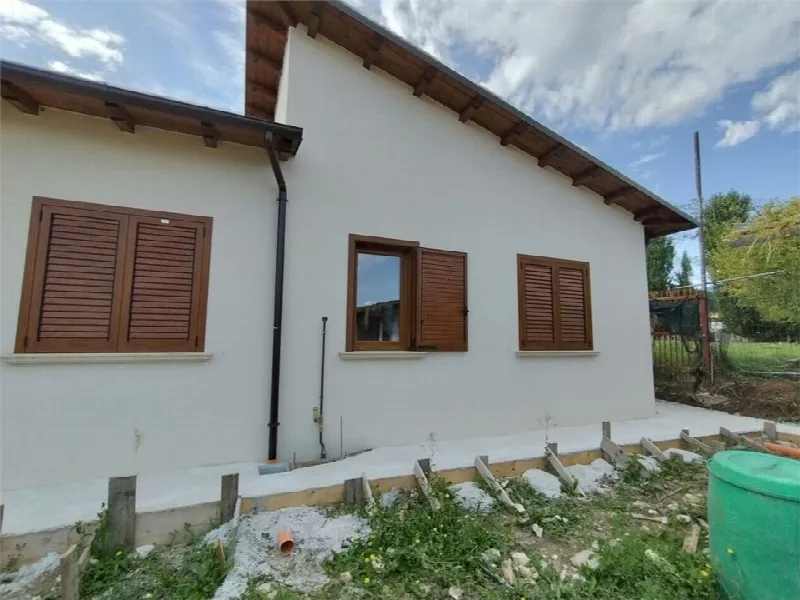Villa in vendita a L'Aquila, Coppito, Preturo, Genzano, Sassa - foto 1