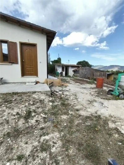 Villa in vendita a L'Aquila, Coppito, Pret... - foto 7