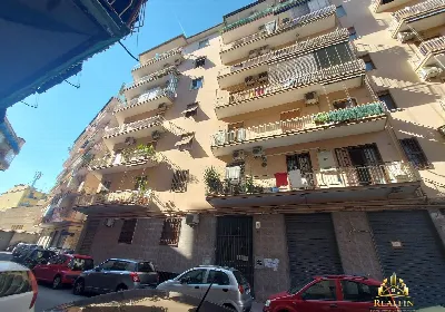 Appartamento in vendita a Napoli, Chiaia, ... - foto 1