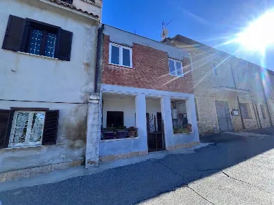 Appartamento in vendita a Fara in Sabina - foto 2