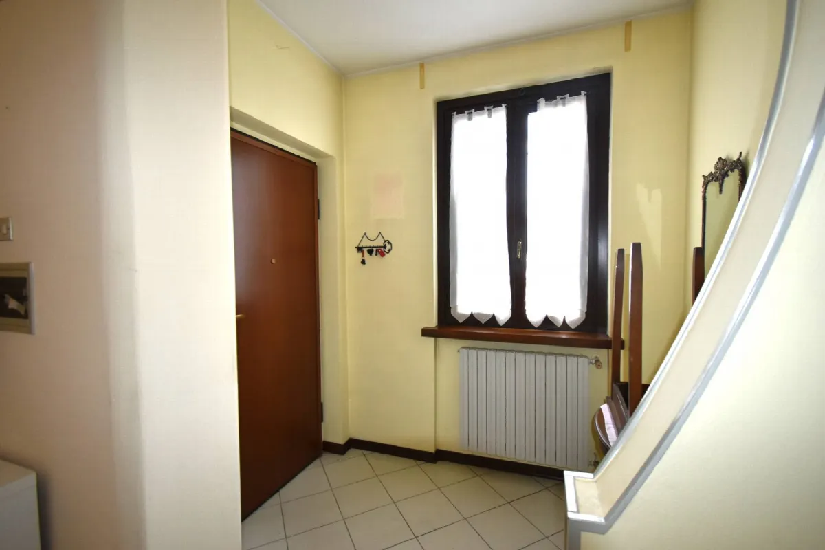 Casa Indipendente in vendita a Bernareggio - foto 4
