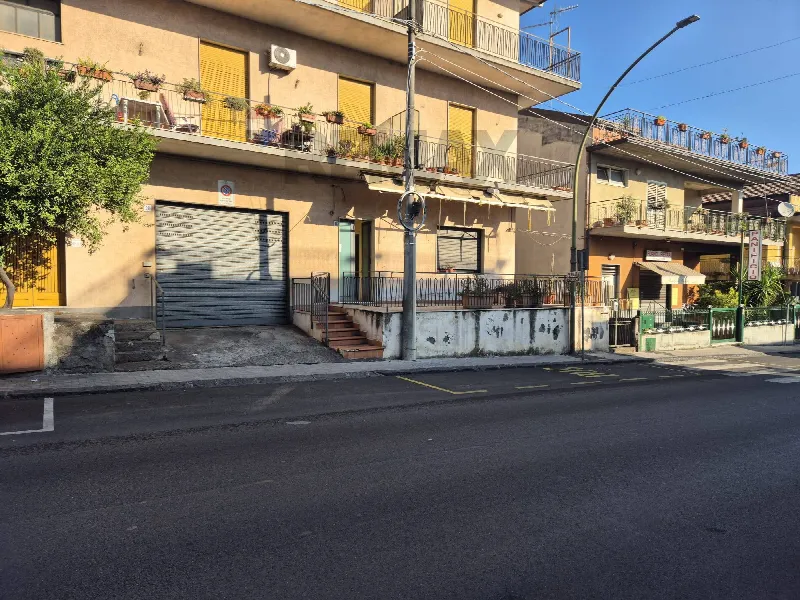 Casa Indipendente in vendita a Valverde - foto 1