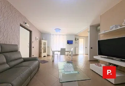 Appartamento in vendita a Caserta, Centro - foto 1