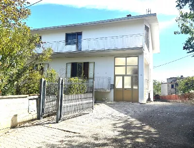 Palazzo/Stabile in vendita a Casalincontra... - foto 2