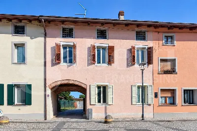 Casa Indipendente a Castions di Strada