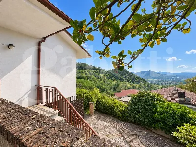 Casa Indipendente a Raviscanina