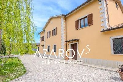 Villa a Massa Martana