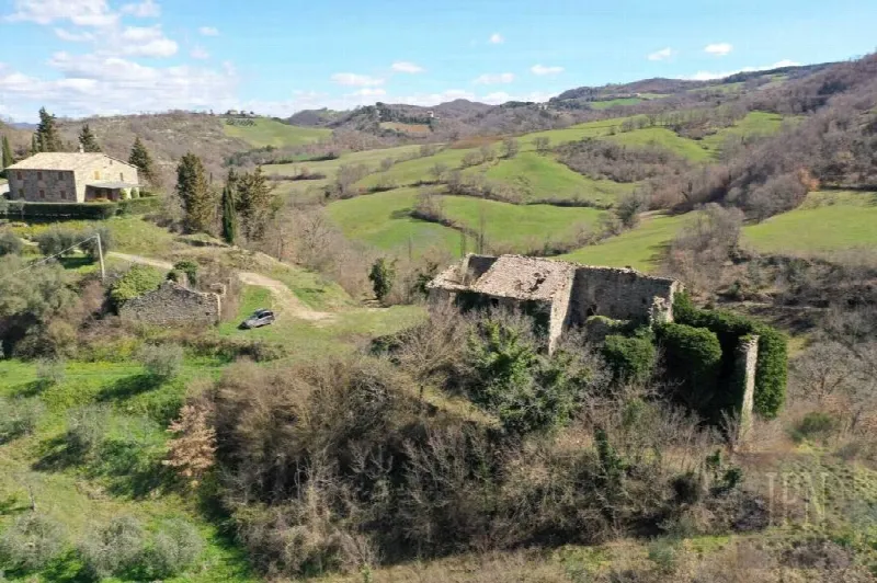 Rustico/Casale in vendita a Umbertide - foto 1