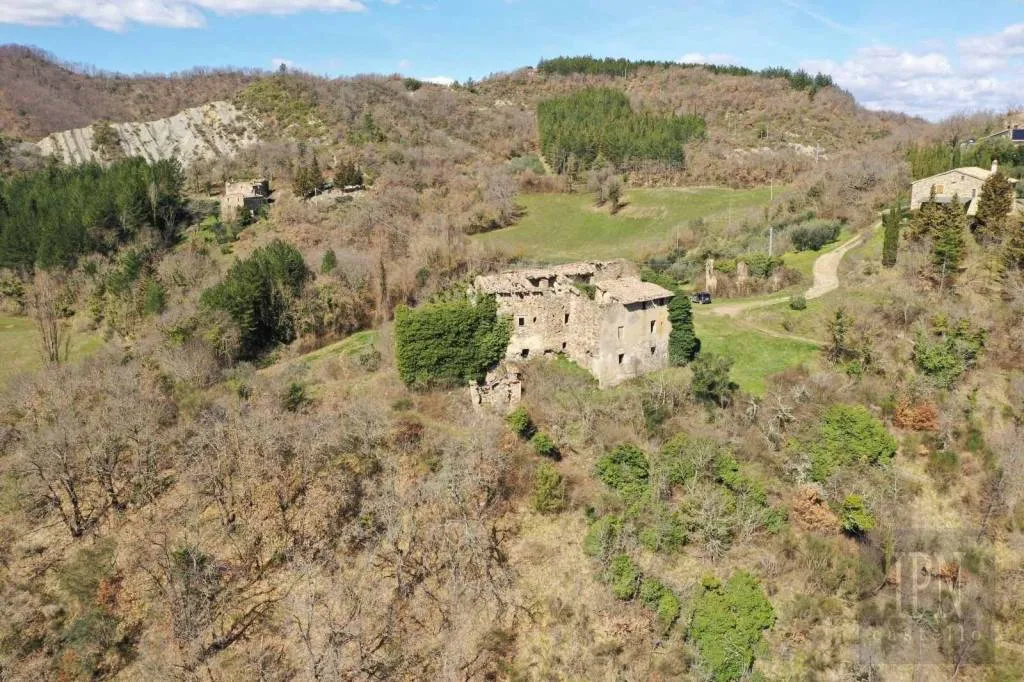 Rustico/Casale in vendita a Umbertide - foto 2