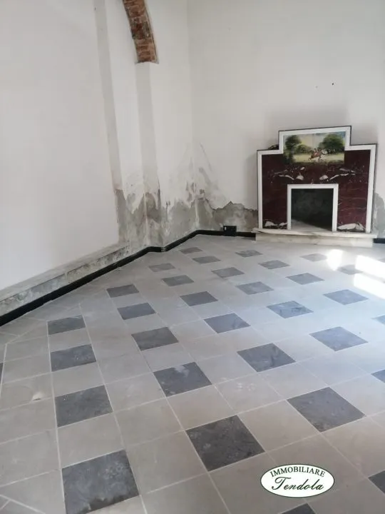 Loft/Open Space in vendita a Carrara, Centro - foto 1