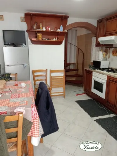 Casa Indipendente a Castelnuovo Magra