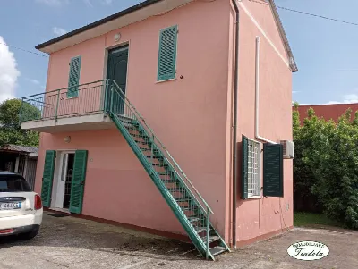 Casa Indipendente a Castelnuovo Magra