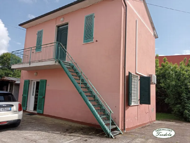 Casa Indipendente in vendita a Castelnuovo Magra - foto 1