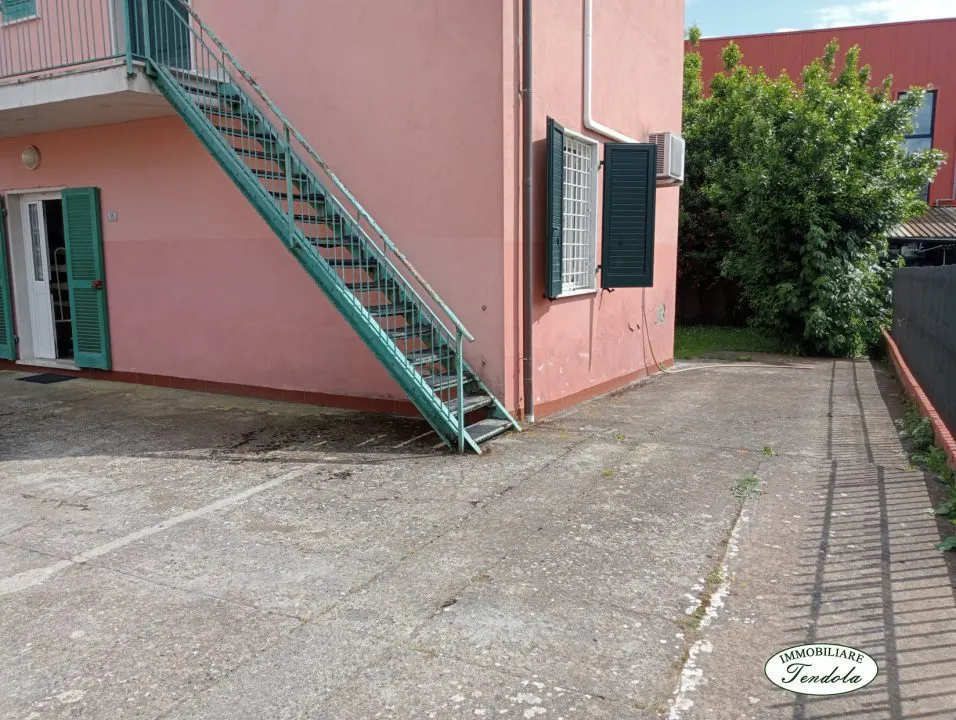 Casa Indipendente in vendita a Castelnuovo Magra - foto 2