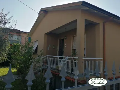 Casa Indipendente in vendita a Fosdinovo - foto 1