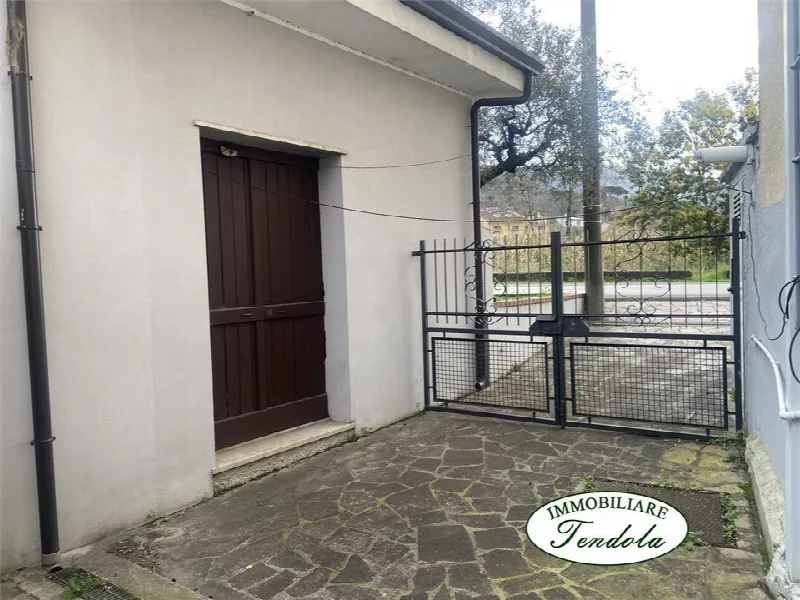 Casa Indipendente in vendita a Ortonovo - foto 1