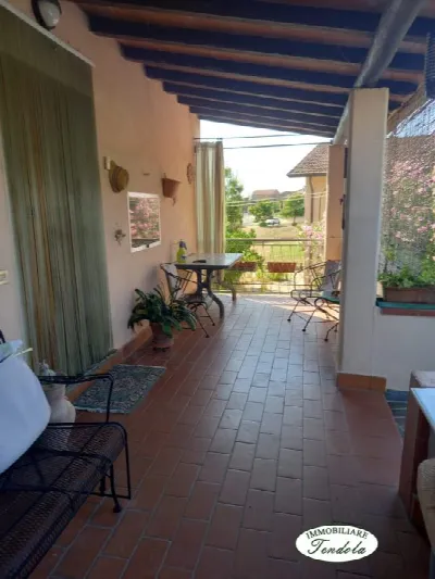Casa Indipendente a Castelnuovo Magra