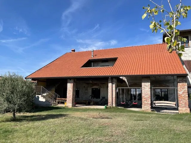 Rustico/Casale in vendita a Cerano - foto 1