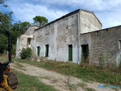 Rustico/Casale in vendita a Tavoleto - foto 1