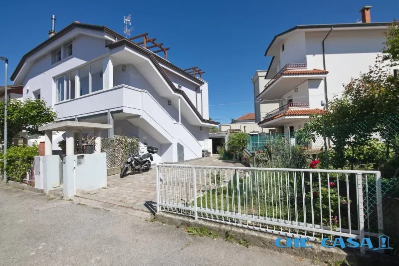 Casa Indipendente in vendita a Riccione - foto 2