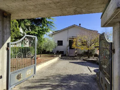 Villa in vendita a Rosciano - foto 1
