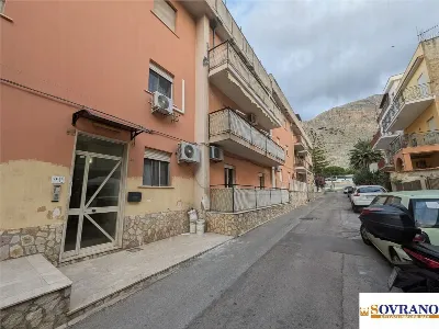 Appartamento in vendita a Isola delle Femm... - foto 1