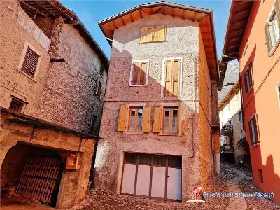 Appartamento in vendita a Losine - foto 1