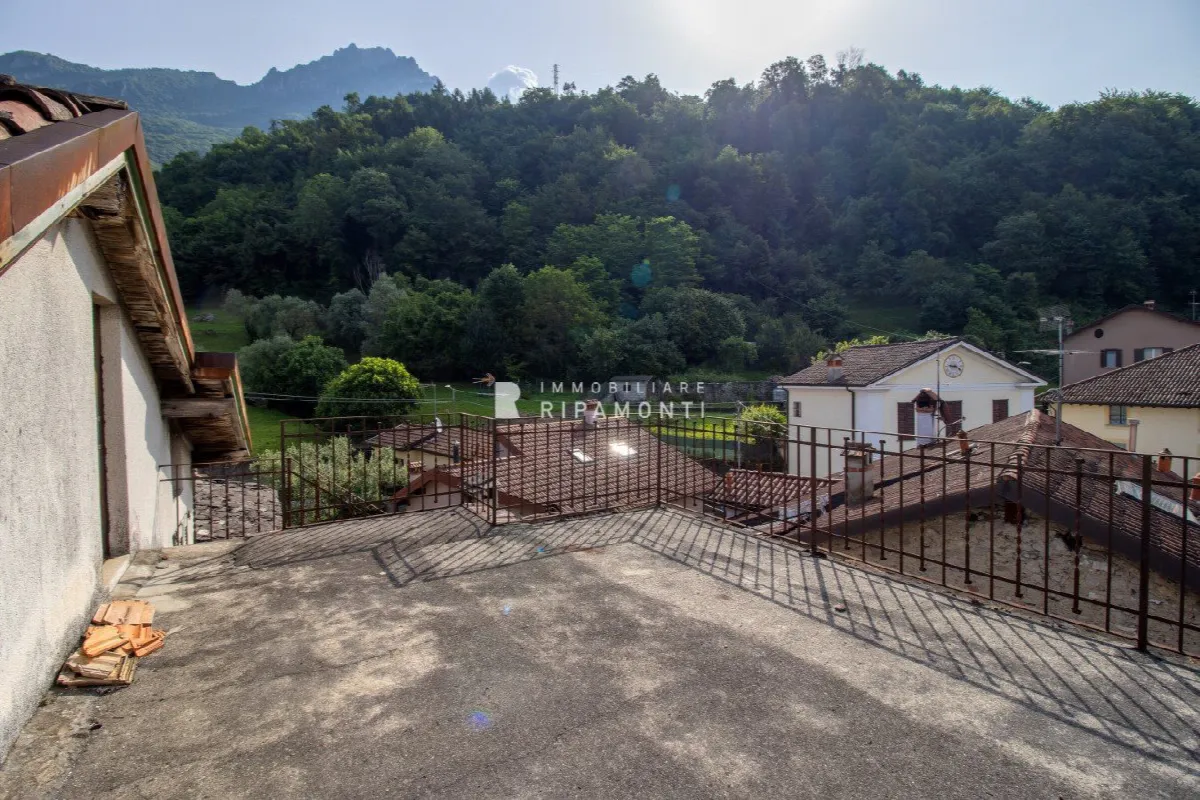 Rustico/Casale in vendita ad Abbadia Lariana - foto 2