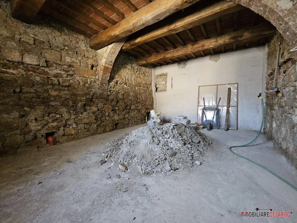 Rustico/Casale in vendita a Colle di Val d'Elsa - foto 2