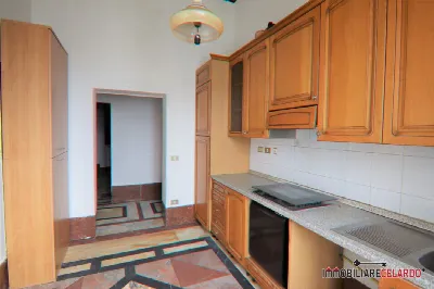 Appartamento in vendita a Colle di Val d'E... - foto 2