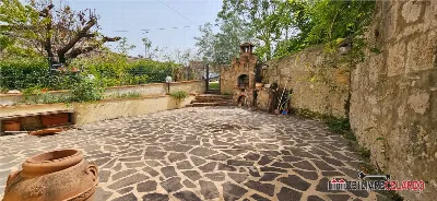 Appartamento in vendita a Colle di Val d'E... - foto 1