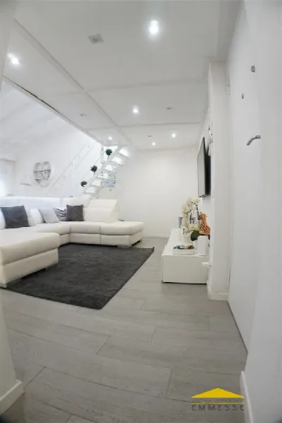Appartamento in vendita a Massa, Centro, T... - foto 1