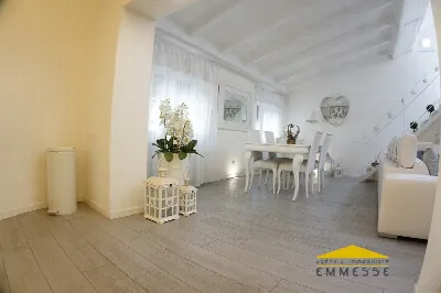 Appartamento in vendita a Massa, Centro, T... - foto 8