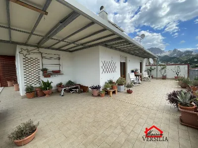 Appartamento in vendita a Carrara, Stadio,... - foto 1