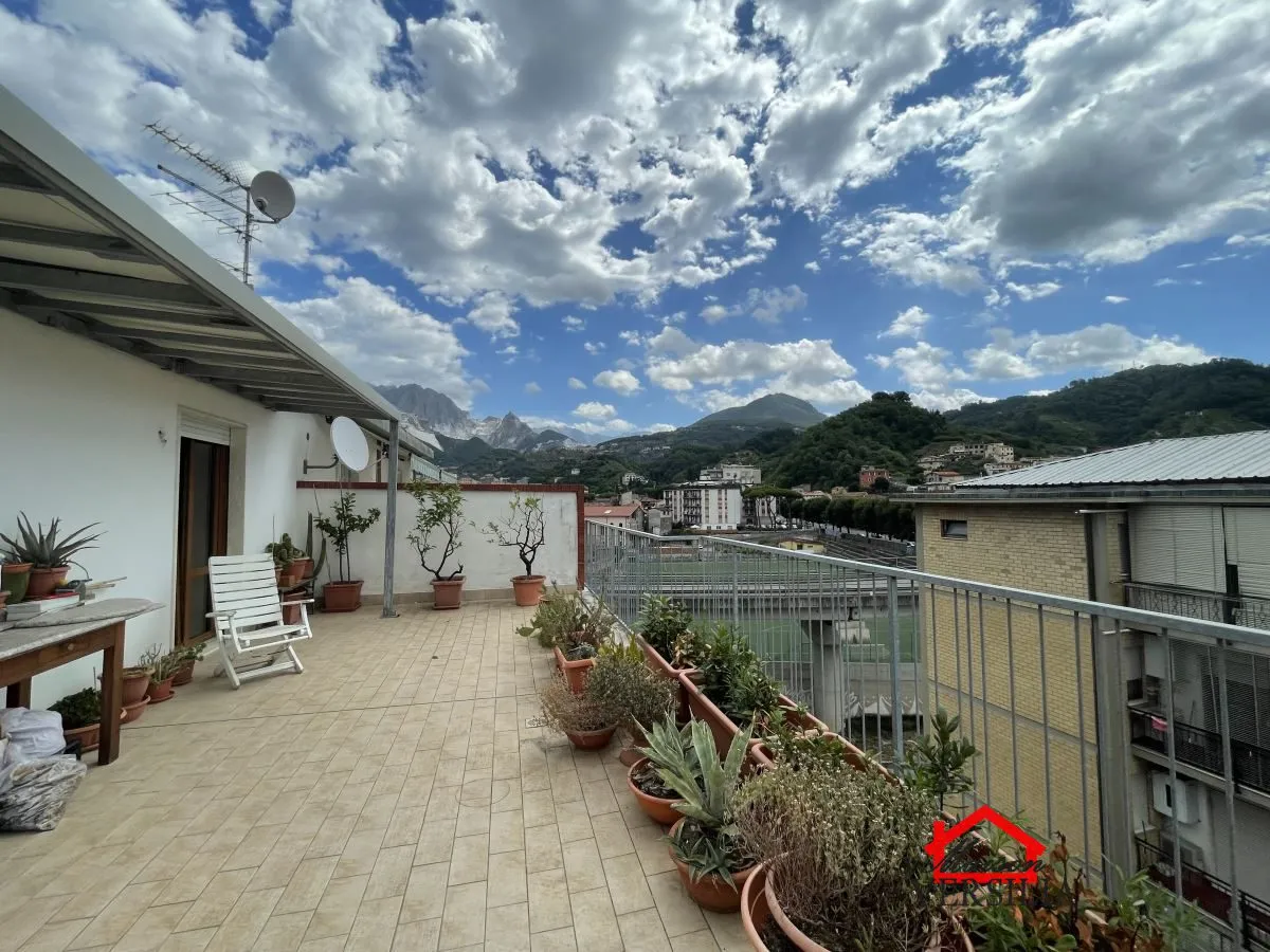 Appartamento in vendita a Carrara, Stadio, Sant'antonio, Marasio - foto 2