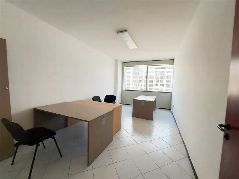 Ufficio in vendita a Napoli, Zona Industriale, Centro Direzionale, Poggioreale - foto 1