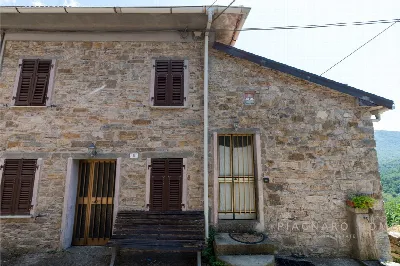 Rustico/Casale in vendita a Zeri - foto 1