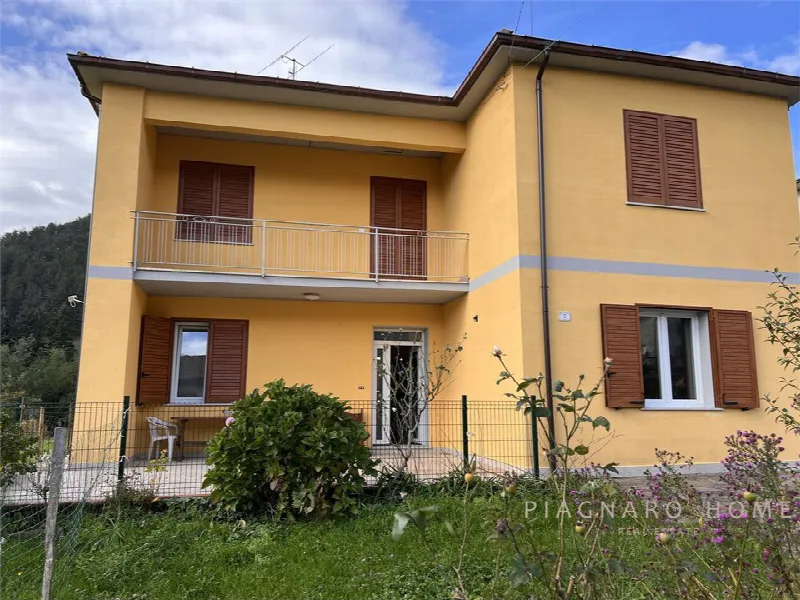Casa Indipendente in vendita a Zeri - foto 1