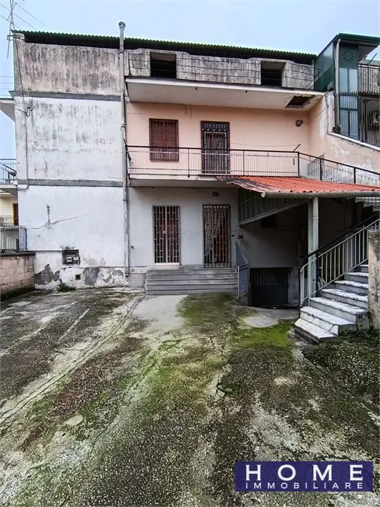Palazzo/Stabile in vendita a Succivo - foto 1