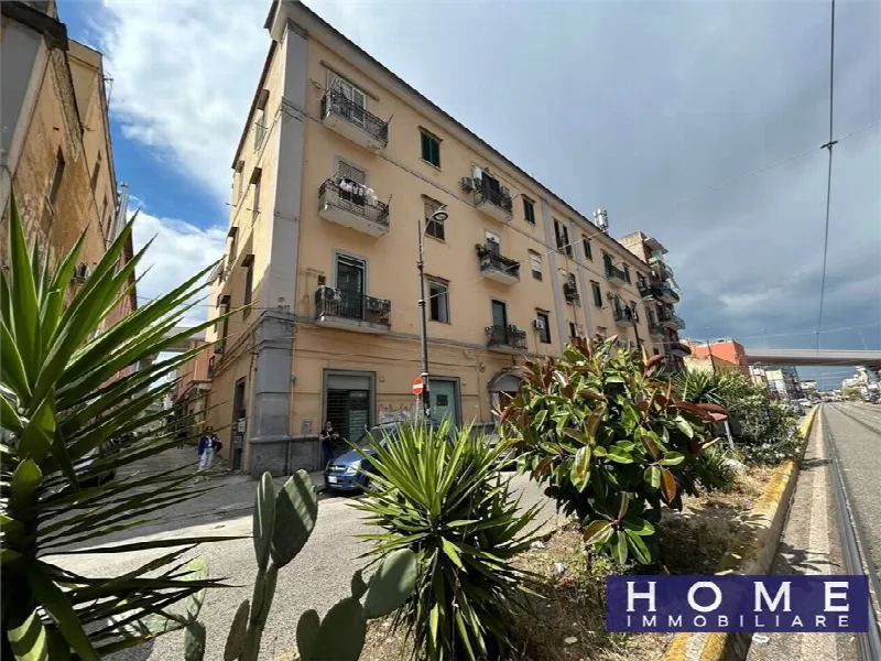 Appartamento in vendita a Napoli, Zona Industriale, Centro Direzionale, Poggioreale - foto 1