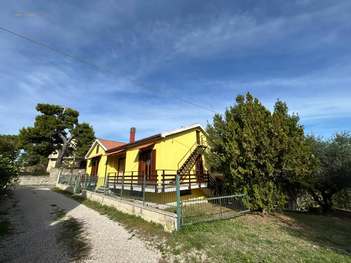 Villa in vendita a Castorano - foto 4