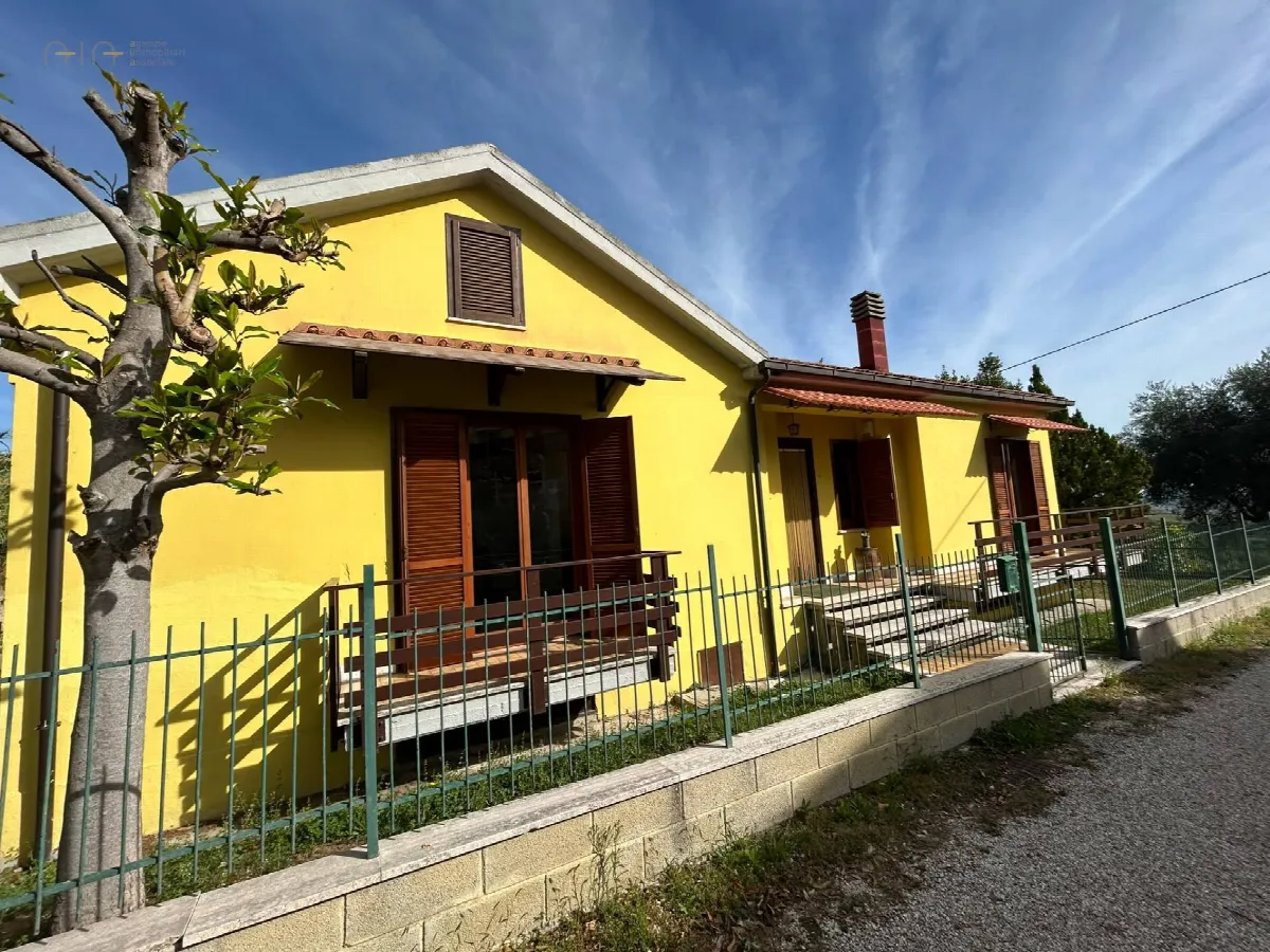 Villa in vendita a Castorano - foto 2