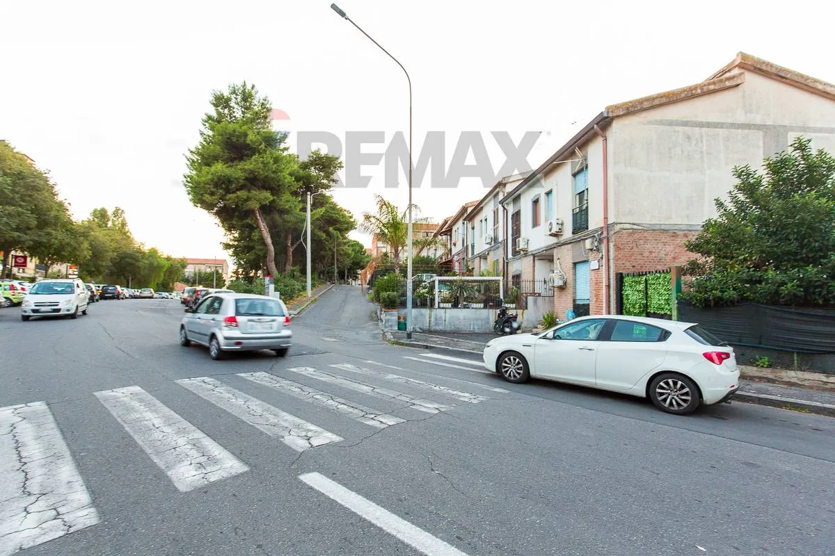 Appartamento in vendita a Catania, Librino, Sant'agata, Zona Industriale - foto 2