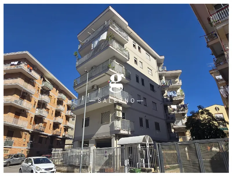 Appartamento in vendita a Salerno, Pastena, Pastena Alta, Mercatello, Mariconda - foto 1