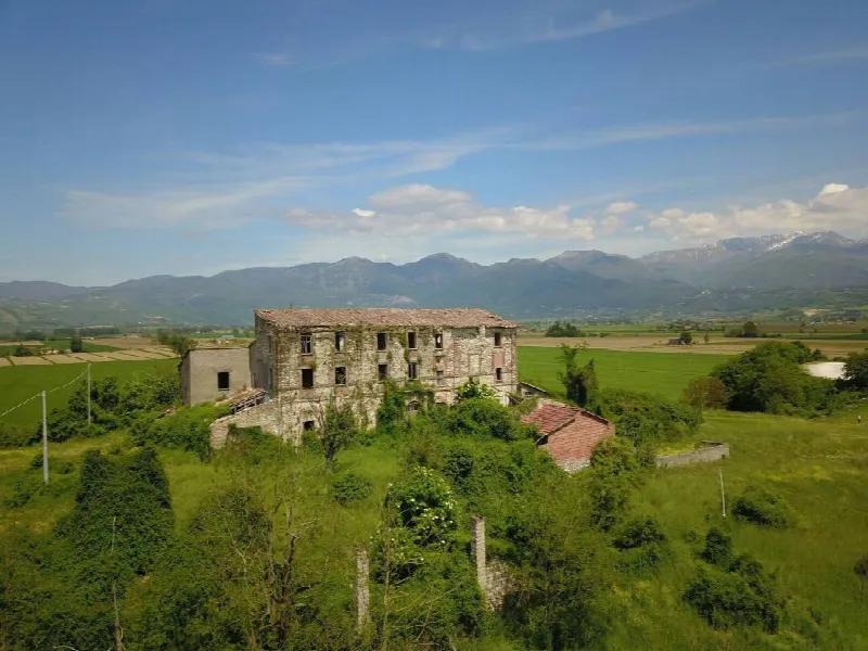 Palazzo/Stabile in vendita a Rieti - foto 1
